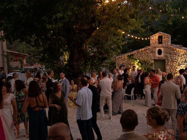 Le mariage de Thibault et Emilie à Nyons, Drôme 122