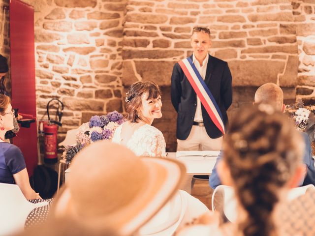 Le mariage de Thibault et Sylvia à Pleyben, Finistère 35