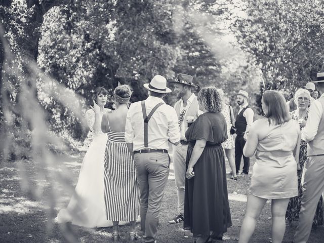 Le mariage de Thibault et Sylvia à Pleyben, Finistère 51