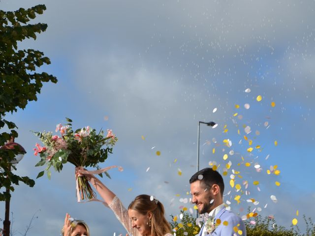 Le mariage de Nicolas et Sarah à Le Puy-Saint-Bonnet, Maine et Loire 3