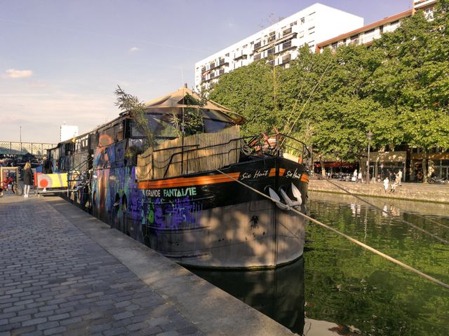 Le mariage de Loup et Kerry à Paris, Paris 20