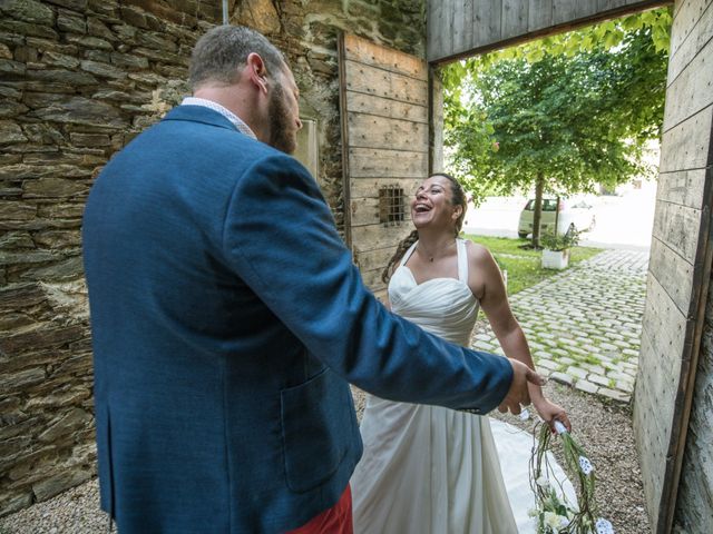 Le mariage de Romain et Julie à Sainte-Croix-en-Jarez, Loire 13