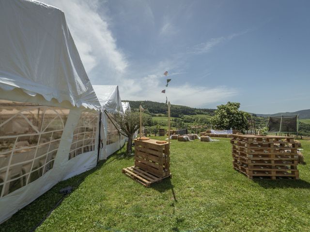 Le mariage de Romain et Julie à Sainte-Croix-en-Jarez, Loire 41