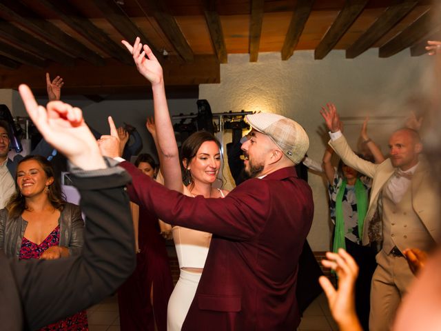 Le mariage de Xavier et Claire à Villeneuve, Ain 3