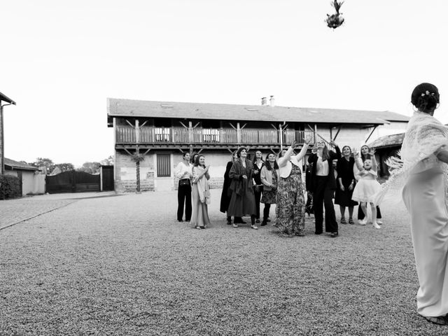 Le mariage de Xavier et Claire à Villeneuve, Ain 6