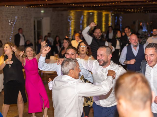 Le mariage de Raphaël et Céline à Sainte-Foy-lès-Lyon, Rhône 56