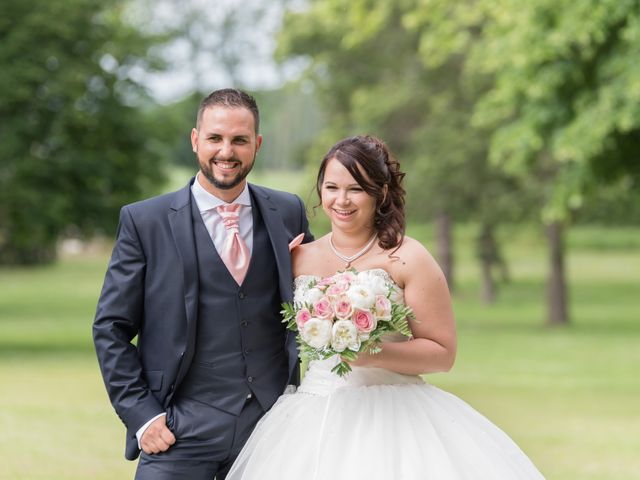 Le mariage de Christofer et Magalie à Bon-Encontre, Lot-et-Garonne 59