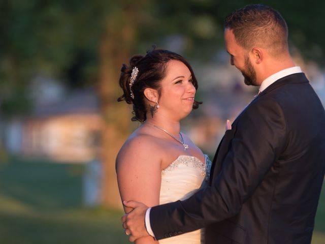 Le mariage de Christofer et Magalie à Bon-Encontre, Lot-et-Garonne 75