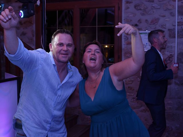 Le mariage de Laurent et Sandra à Forges-les-Bains, Essonne 57