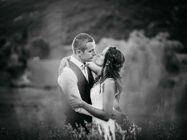 Le mariage de Fabien et Isabelle à Nyons, Drôme 57