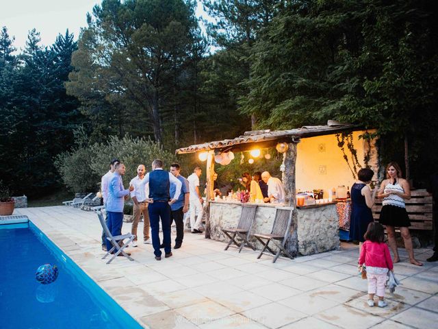 Le mariage de Fabien et Isabelle à Nyons, Drôme 65