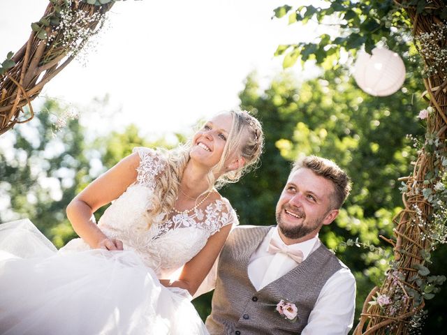 Le mariage de Manon et Antonin à Calonne-sur-la-Lys, Pas-de-Calais 28