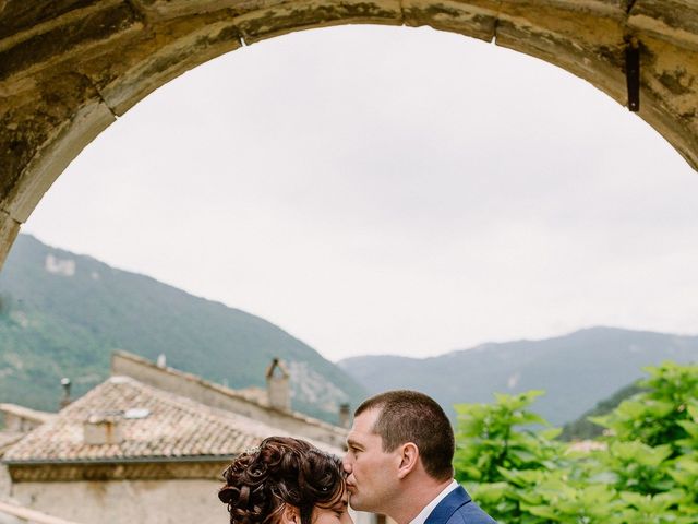 Le mariage de Alban et Emilie à Le Poët-Célard, Drôme 36