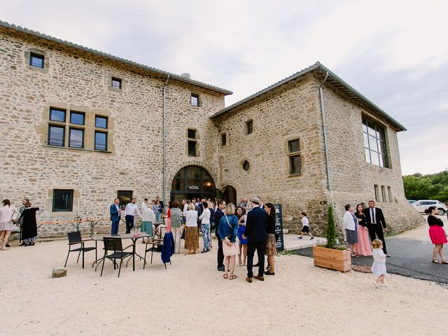 Le mariage de Alban et Emilie à Le Poët-Célard, Drôme 79