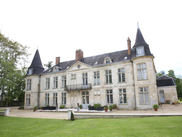 Le mariage de Anthony et Alexandra à Neuilly-sous-Clermont, Oise 2