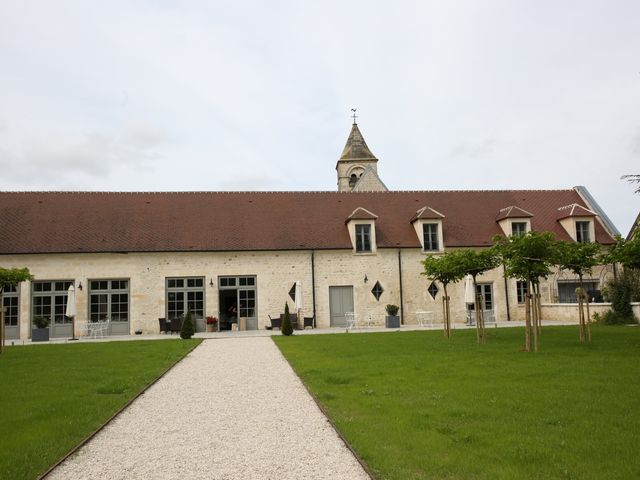 Le mariage de Anthony et Alexandra à Neuilly-sous-Clermont, Oise 3