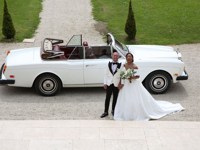 Le mariage de Anthony et Alexandra à Neuilly-sous-Clermont, Oise 1