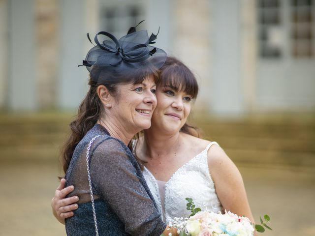 Le mariage de Julien et Audrey à Campagne, Dordogne 9