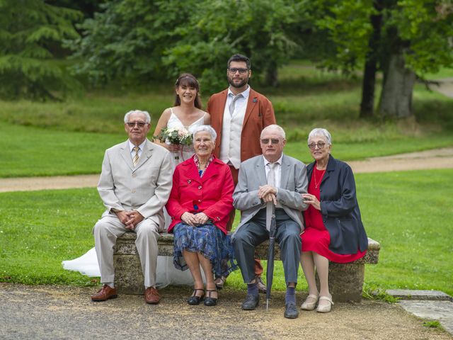 Le mariage de Julien et Audrey à Campagne, Dordogne 17