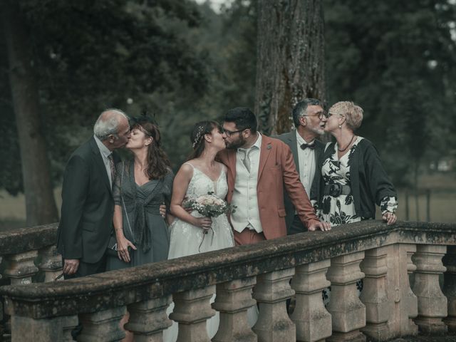 Le mariage de Julien et Audrey à Campagne, Dordogne 33