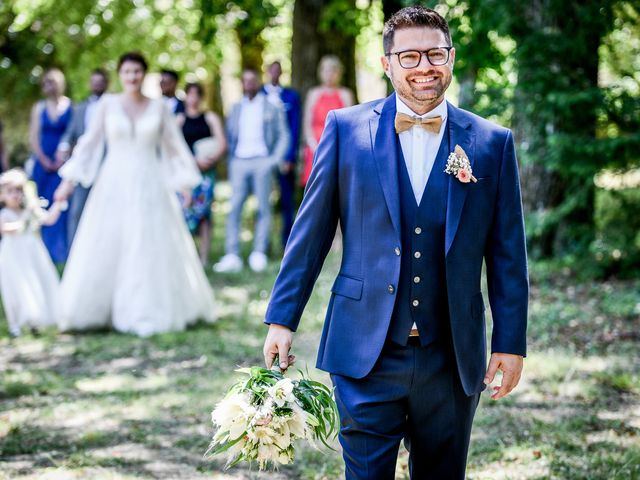 Le mariage de Nicolas et Laura à Availles en Châtellerault, Vienne 24