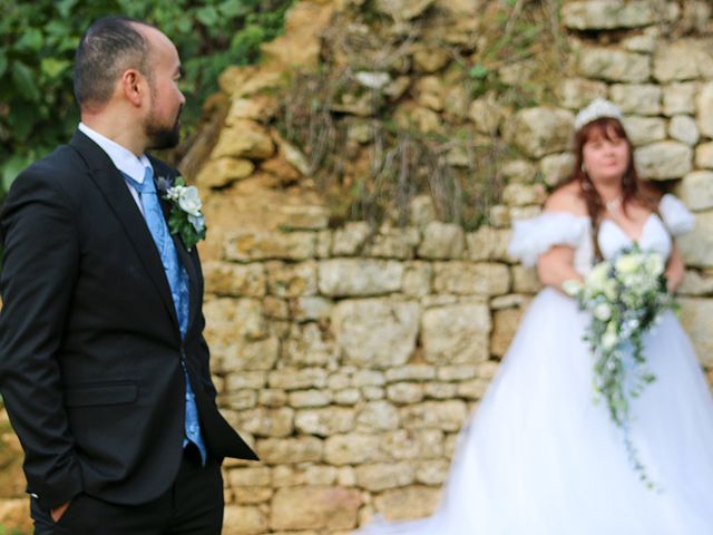 Le mariage de Vinh et Olivia à Vouvant, Vendée 11