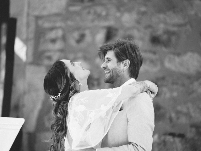 Le mariage de Loïc et Issia à Les Vans, Ardèche 12