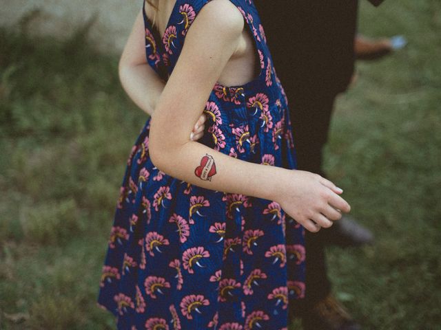 Le mariage de Loïc et Issia à Les Vans, Ardèche 56