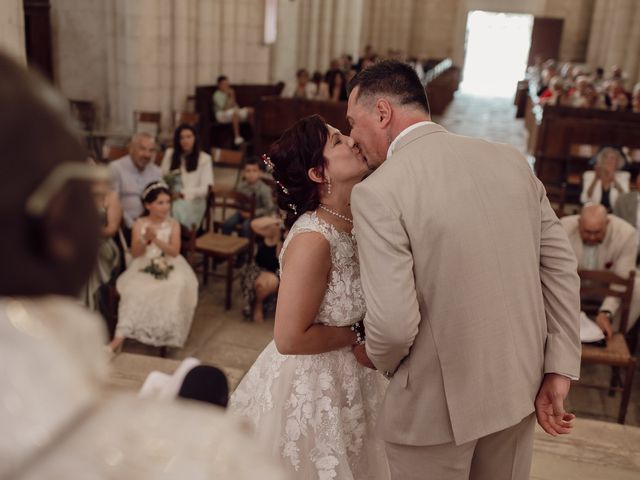 Le mariage de Romain et Marion à Port-d'Envaux, Charente Maritime 23