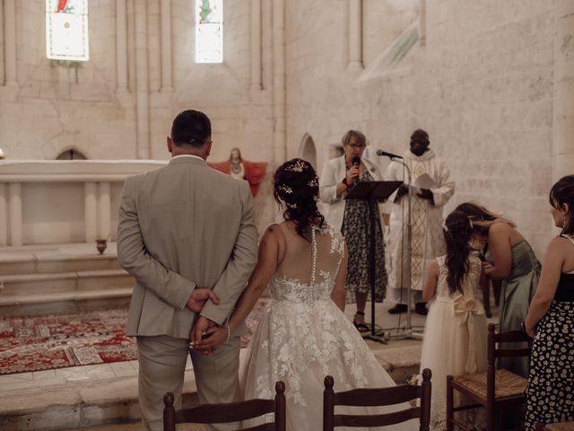 Le mariage de Romain et Marion à Port-d'Envaux, Charente Maritime 25