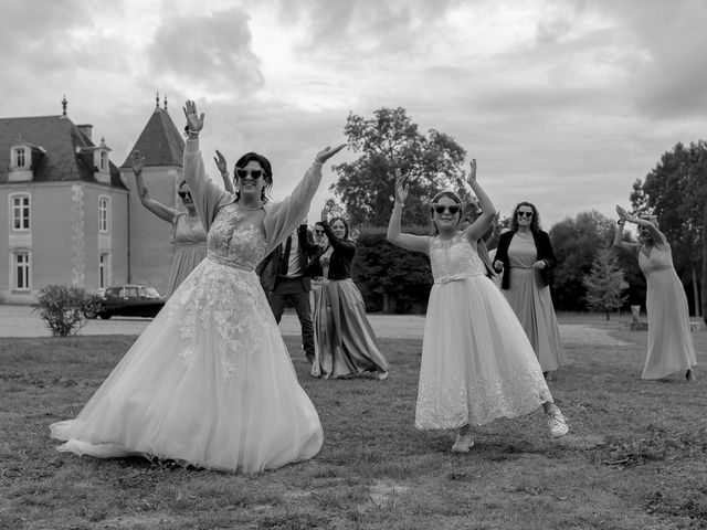 Le mariage de Romain et Marion à Port-d'Envaux, Charente Maritime 37