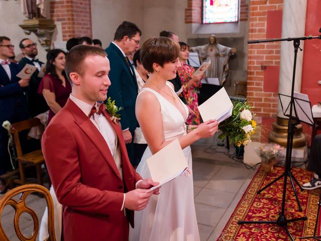 Le mariage de Samuel et Lucie à Saint-Didier-la-Forêt, Allier 28