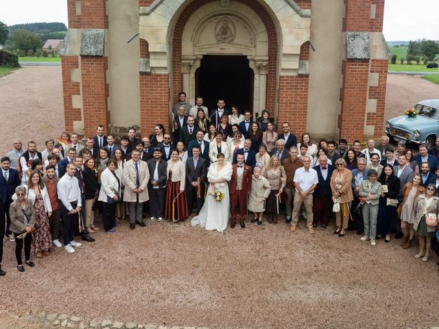 Le mariage de Samuel et Lucie à Saint-Didier-la-Forêt, Allier 34
