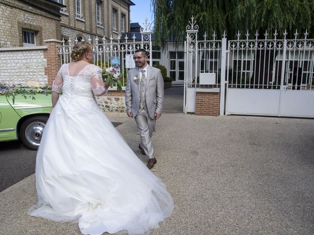 Le mariage de Yohann et Gwenaëlle à Le Vaudreuil, Eure 13