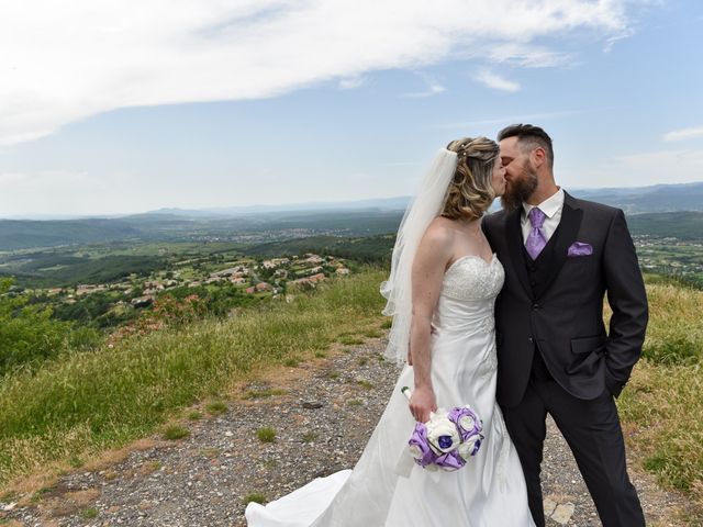 Le mariage de Bastien et Sandra à Villeneuve-de-Berg, Ardèche 1