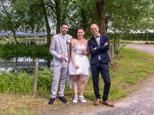 Le mariage de Gaetan et Gwendoline à Steenvoorde, Nord 10