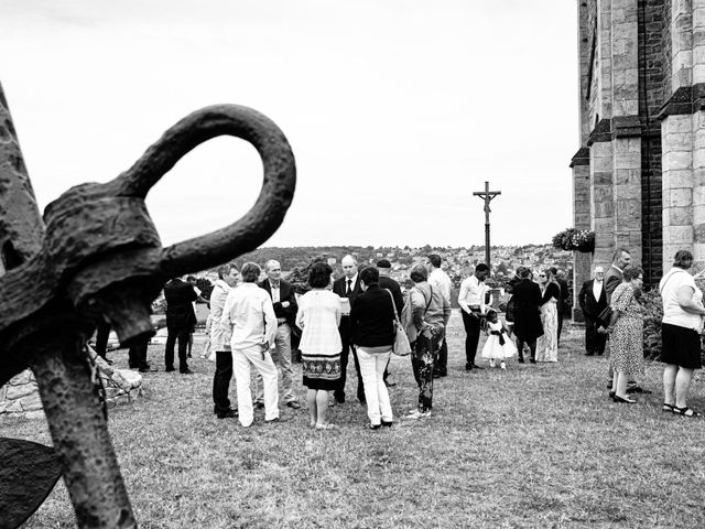 Le mariage de Sylvain et Magalie à Erquy, Côtes d&apos;Armor 8