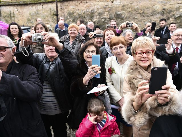 Le mariage de Pierre-Yves et Céline à Chalon-sur-Saône, Saône et Loire 44