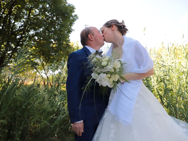 Le mariage de Mélanie et Emmanuel à Crolles, Isère 15