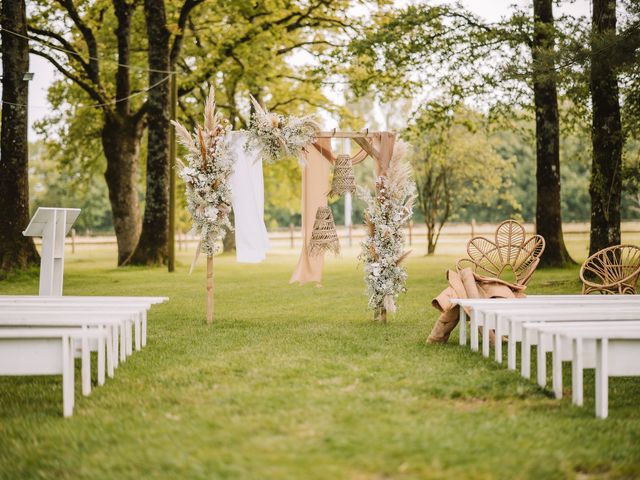 Le mariage de ROMAIN et VIRGINIE à Ahuillé, Mayenne 35