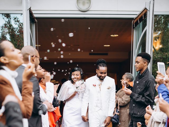 Le mariage de Corinne et Jonathan à Saint Léger en Bray, Oise 5