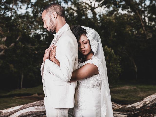 Le mariage de JEAN LUC et KETSIA à L'Étang-Salé, La Réunion 1