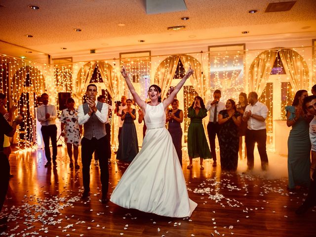 Le mariage de Yohann et Karen à Fougères, Ille et Vilaine 32