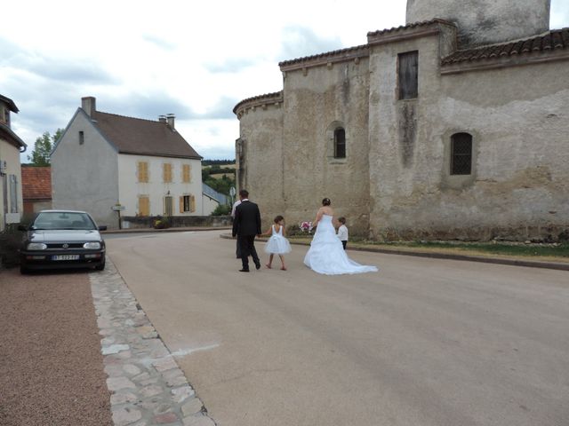 Le mariage de Marianne et Benoît à Saint-Étienne-de-Vicq, Allier 8