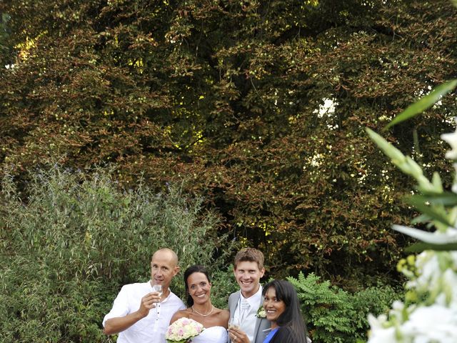 Le mariage de Adrien et Estelle à Blois, Loir-et-Cher 12