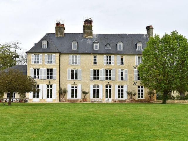 Le mariage de Maxime et Adèle à Pont-l'Évêque, Calvados 2