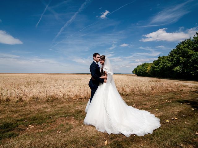 Le mariage de Guillaume et Caroline à Courville-sur-Eure, Eure-et-Loir 25