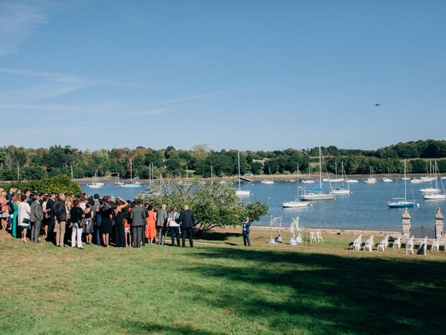 Le mariage de Adrien et Sarah à Plomelin, Finistère 21