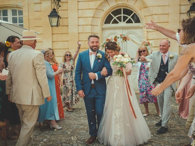 Le mariage de John et Kristina à Lamonzie-Montastruc, Dordogne 45