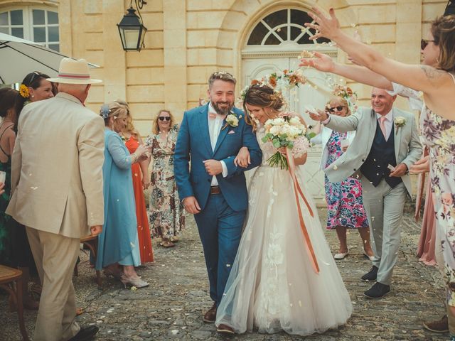 Le mariage de John et Kristina à Lamonzie-Montastruc, Dordogne 1